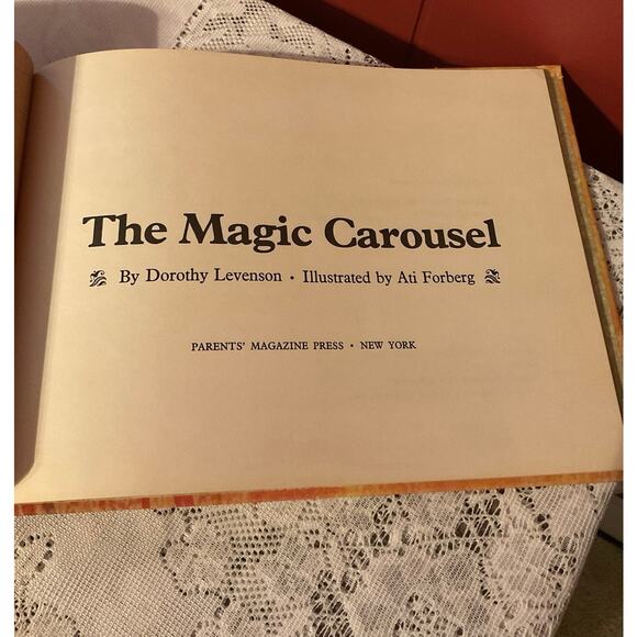 1967 The Magic Carousel By Dorothy Levenson - Picture 4 of 8